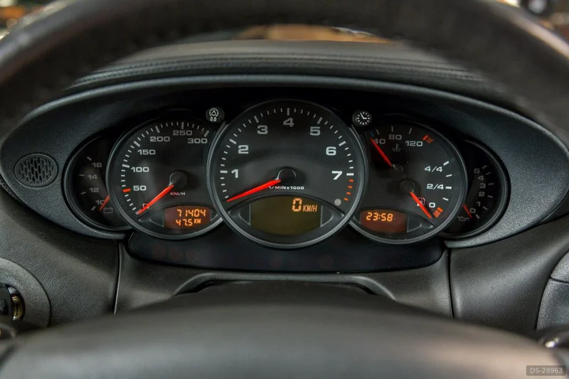 1998 Porsche 996 Carrera 2