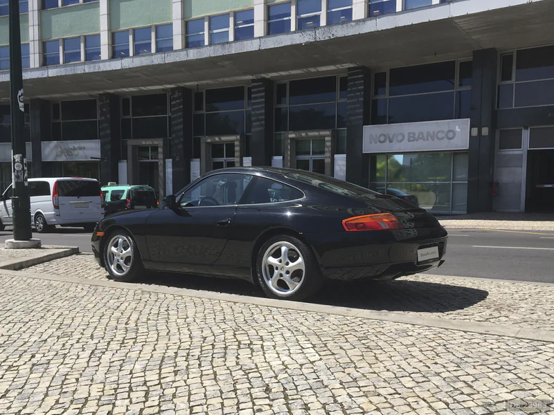 1998 Porsche 996 Carrera 2