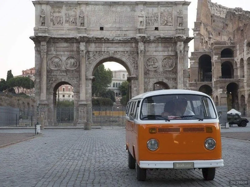 1972 Volkswagen T2 in Roma 2