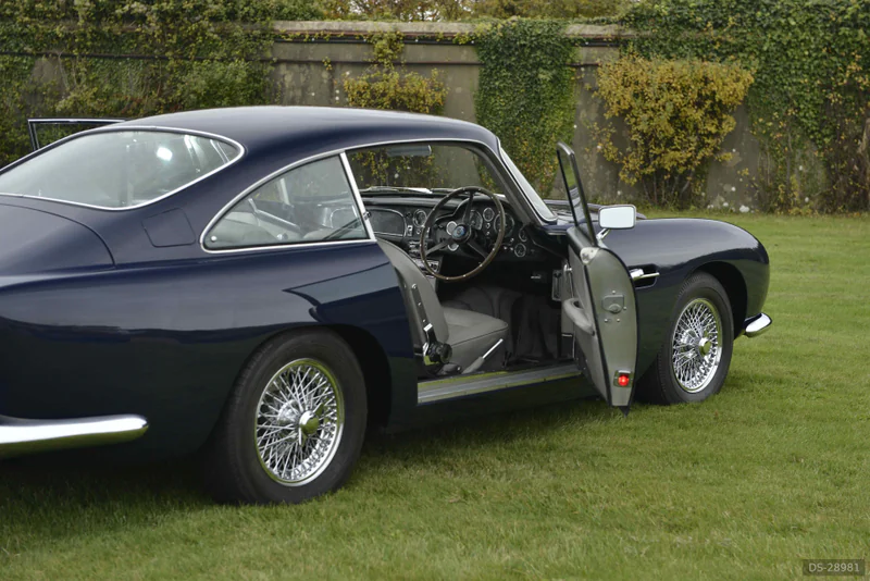 1964 Aston Martin DB5 in Surbiton 2