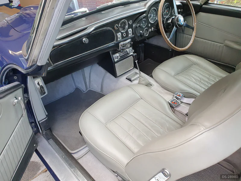 1964 Aston Martin DB5 in Surbiton 6