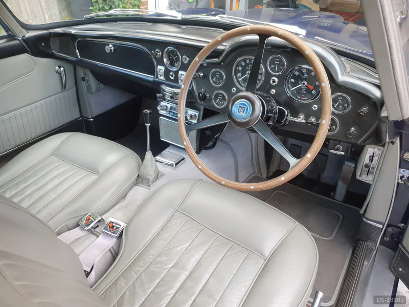 1964 Aston Martin DB5 in Surbiton 7