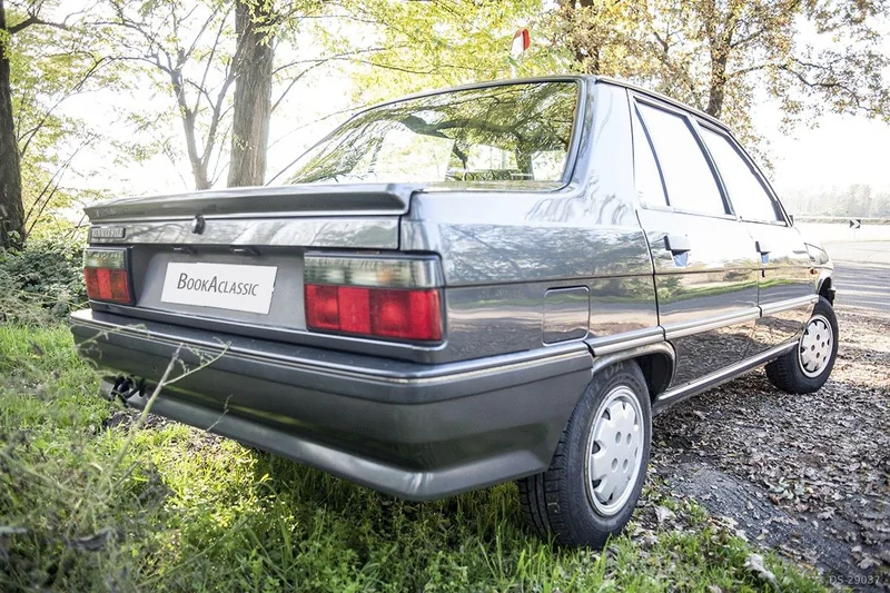 1988 Renault R9 Tle in Pavia 3
