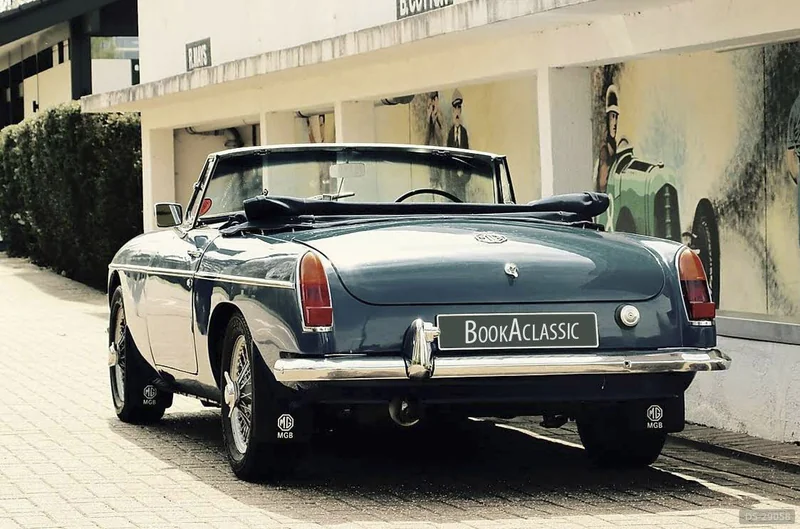 1968 MG B Roadster in Weybridge 5