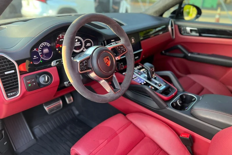 2023 Porsche Cayenne GTS Coupe 6