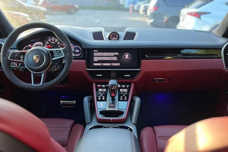 2023 Porsche Cayenne GTS Coupe 7