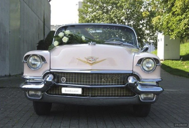 1956 Cadillac Pink Convertible in Altenrhein 3