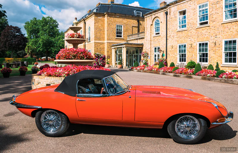 1968 Jaguar E-Type in Upminster 10