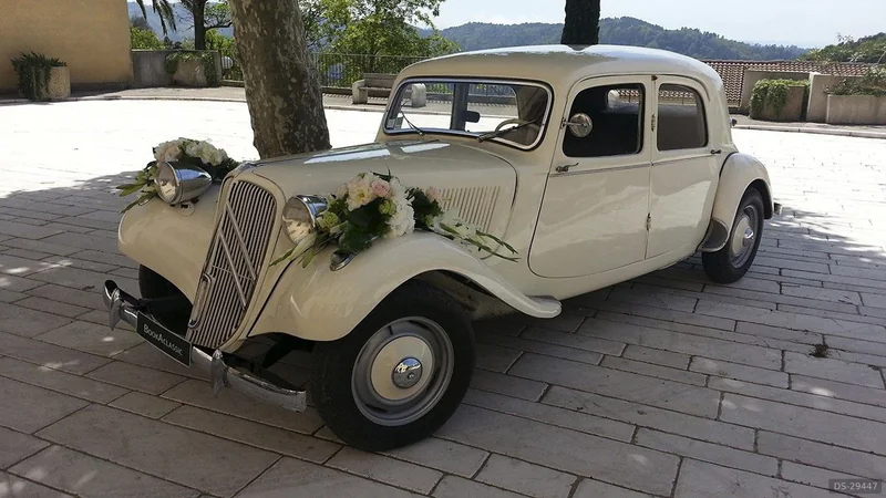 1953 Citroen Traction Avant 11B in Grasse 3