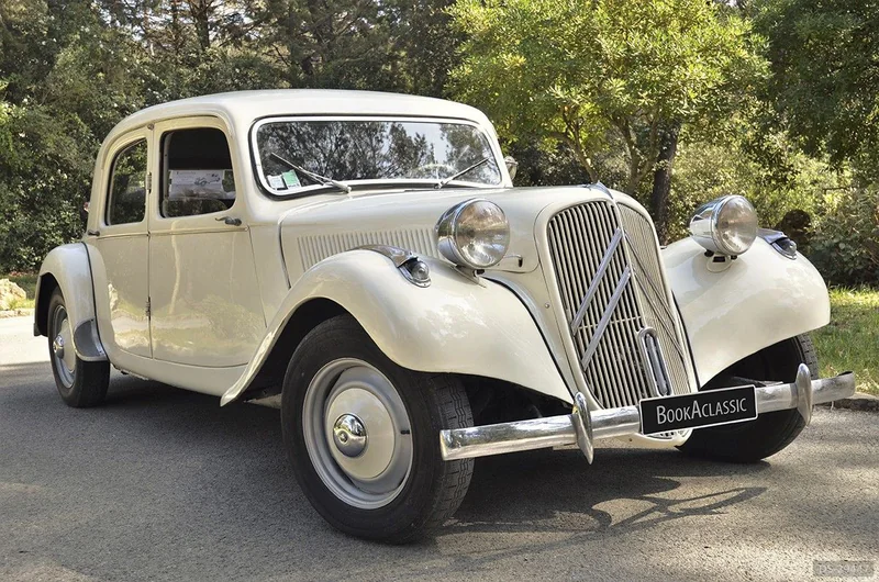 1953 Citroen Traction Avant 11B in Grasse 2