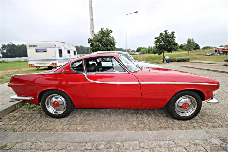1961 Volvo P1800 in Porto 3