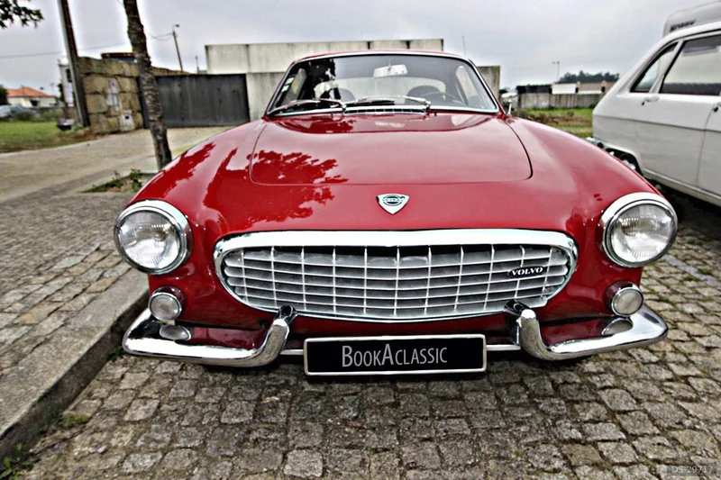1961 Volvo P1800 in Porto