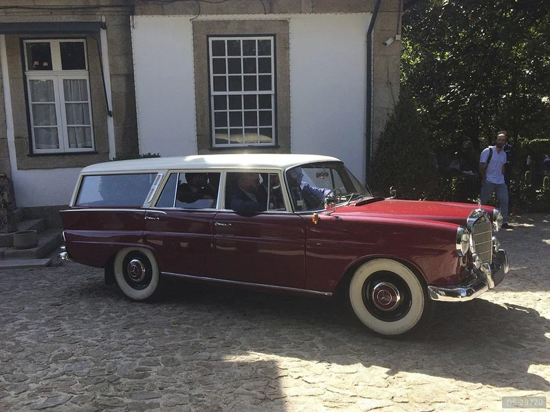 1962 Mercedes-Benz 190 Universal in Porto