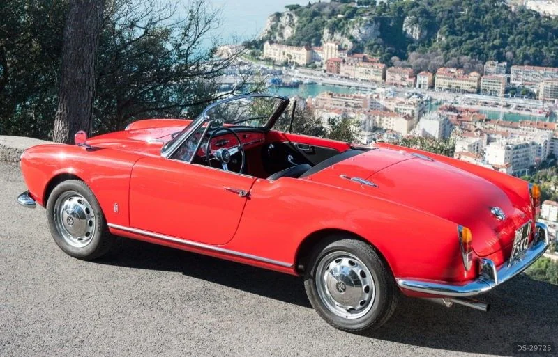 1962 Alfa Romeo Spider Giulia in Nice 6