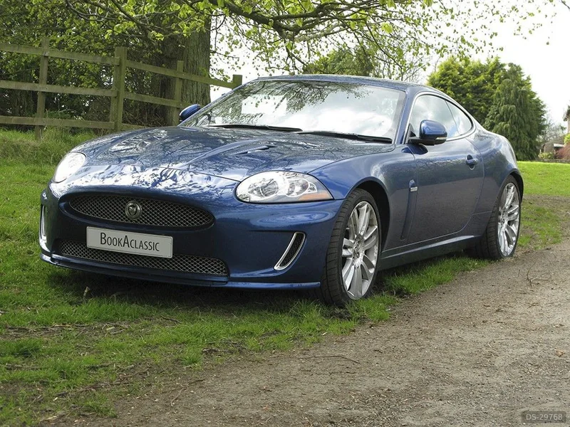 2010 Jaguar XKR in Oxfordshire / Northamptonshire / Warwickshire 2