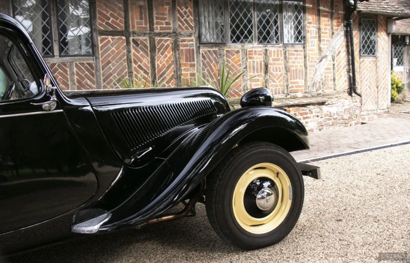 1954 Citroen Traction Avant Normale 11b in Saint Nicholas-at-Wade 3