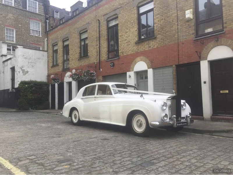 1961 Rolls-Royce Silver Cloud II in London 4