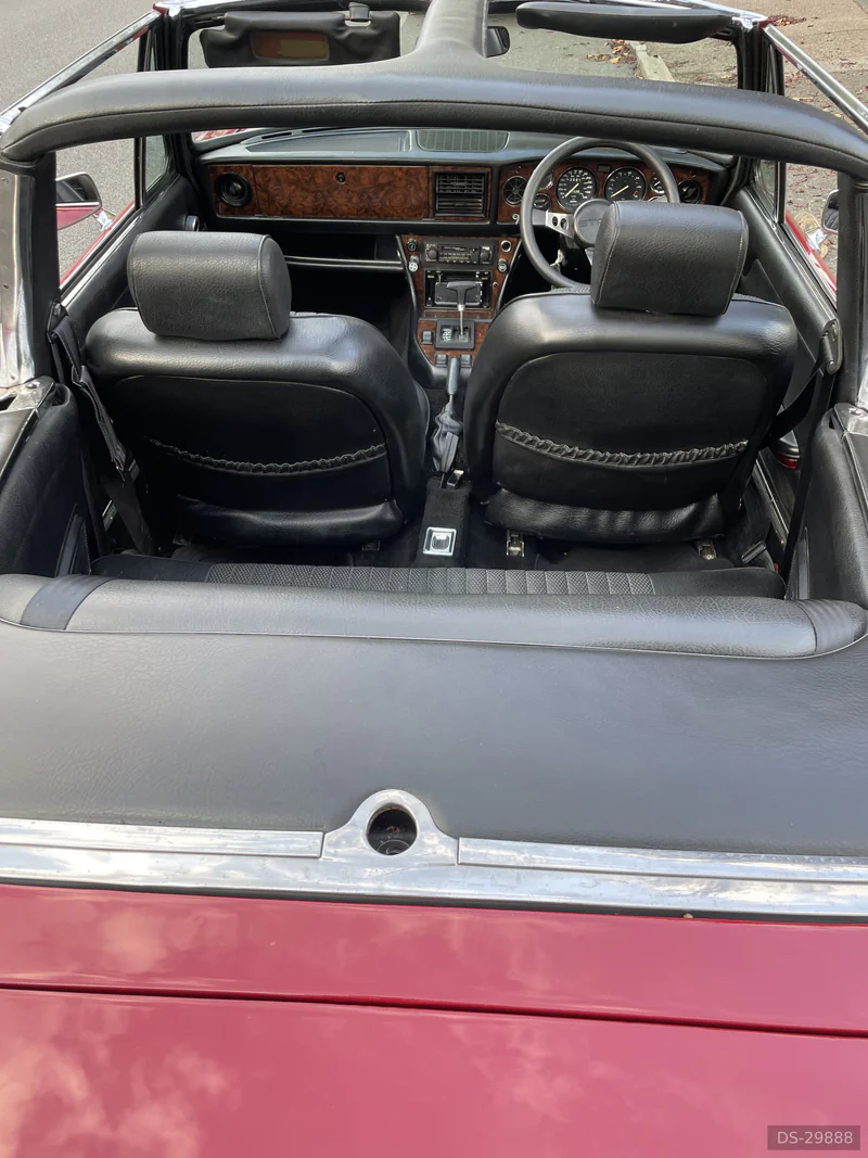1974 Triumph Stag in London 7