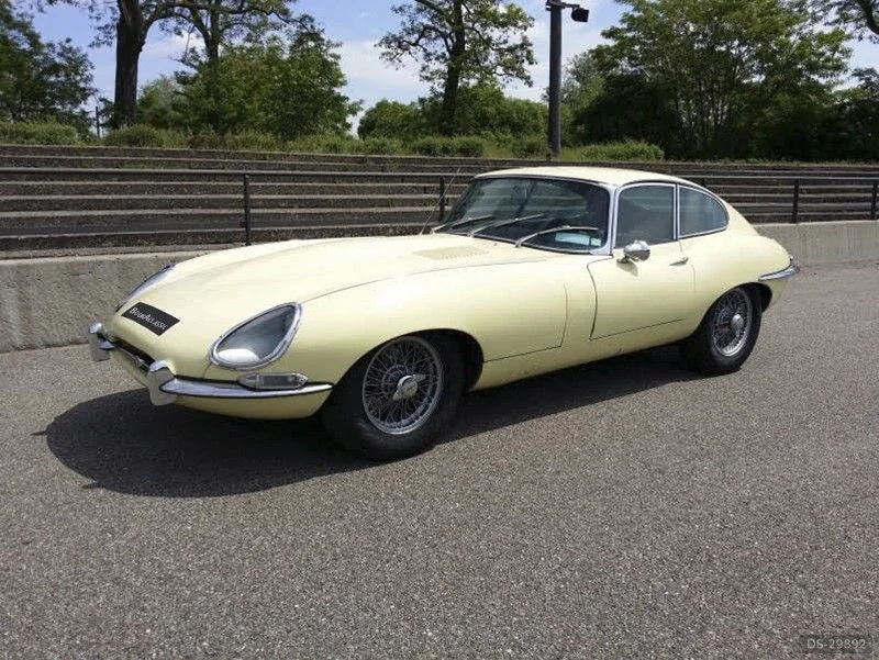 1967 Jaguar E-Type S1 4.2L in Wintzenheim 2