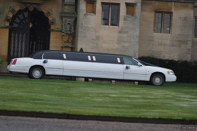 2013 Lincoln Town Car Limo in Birmingham 8