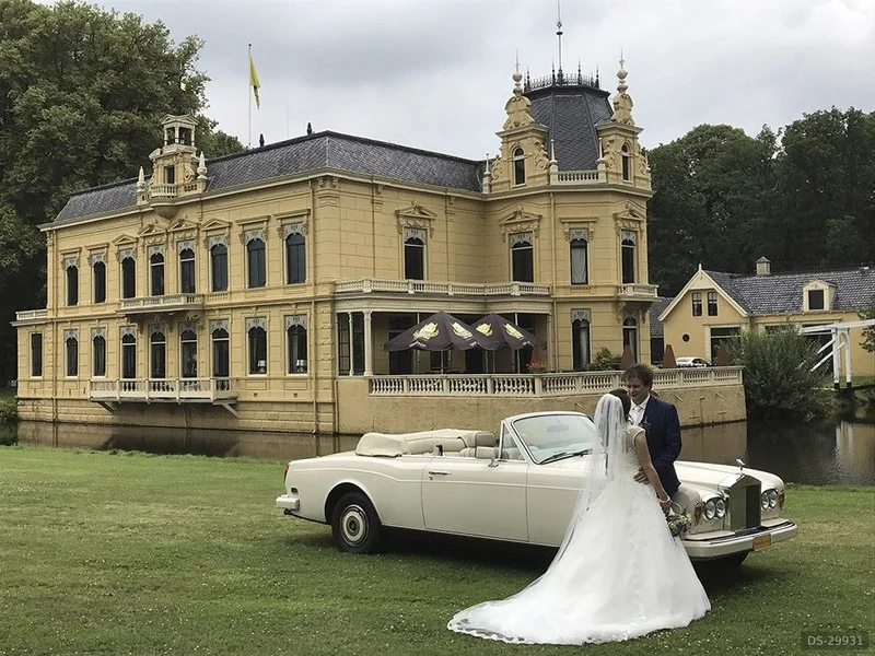 1988 Rolls-Royce Corniche II in Zuidlaren 2