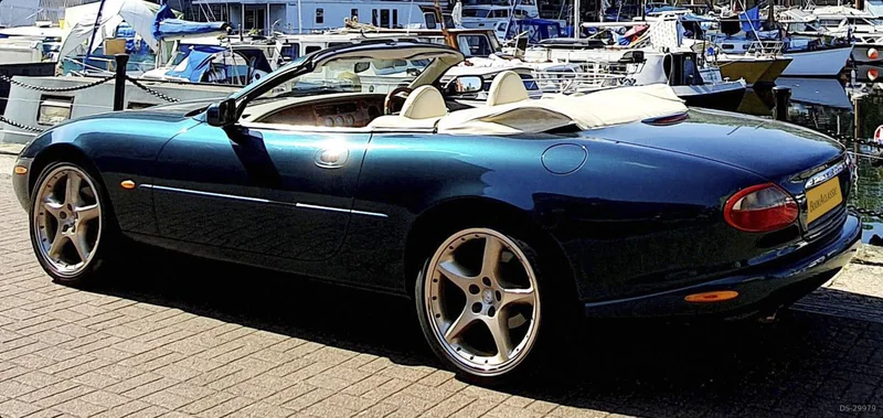 1996 Jaguar Xk8 in Upminster 2