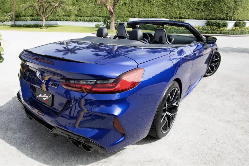 2022 BMW M8