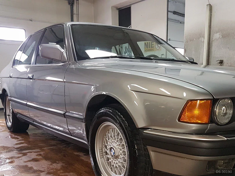 1986 BMW 735i in Skålvik 3
