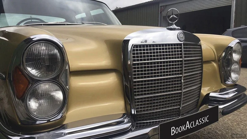 1973 Mercedes-Benz W108 280se in London 7