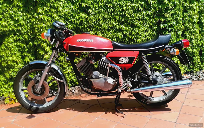 1977 Moto Morini 350 in Milano 2