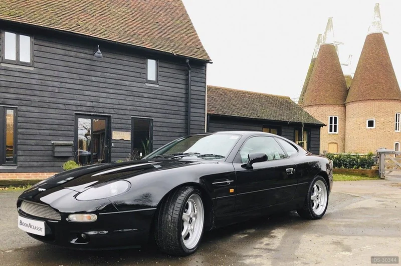 1998 Aston Martin DB7 in London 3