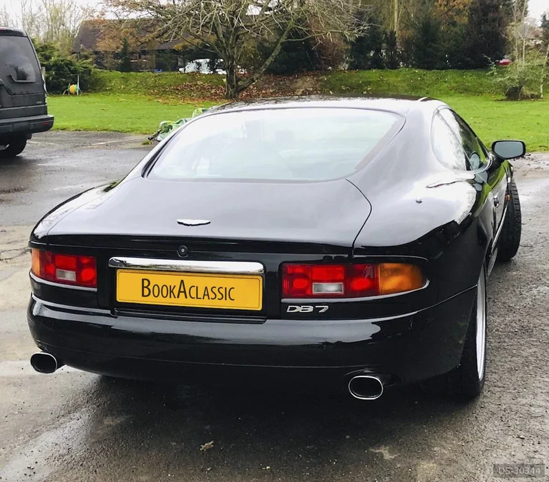 1998 Aston Martin DB7 in London 5