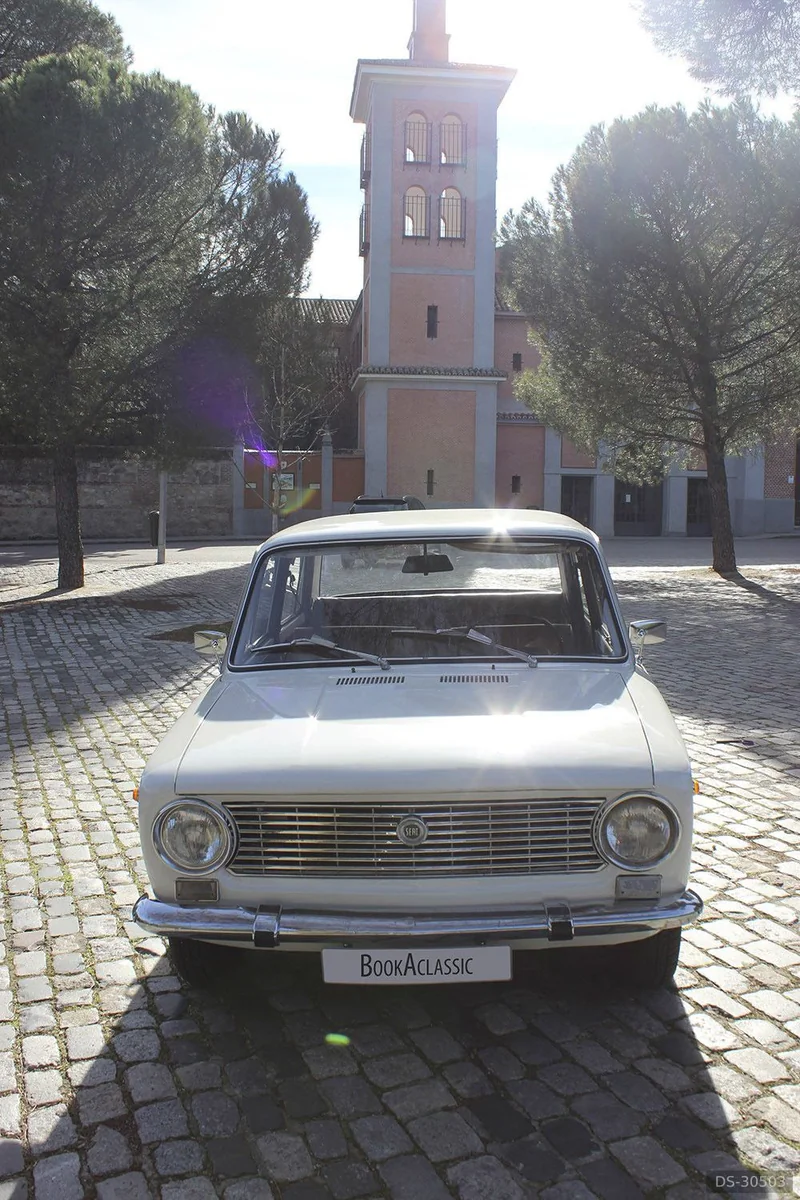 1969 Seat 124 in Madrid 4