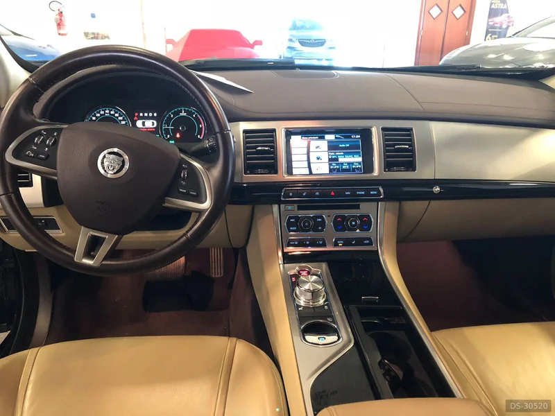 2014 Jaguar Xf in Serradifalco 4