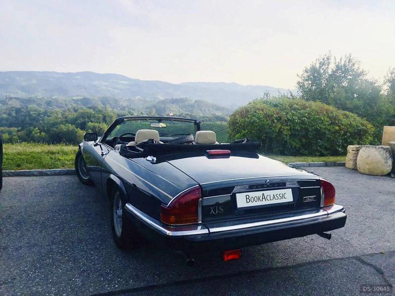 1977 Jaguar XJS in Praha 2
