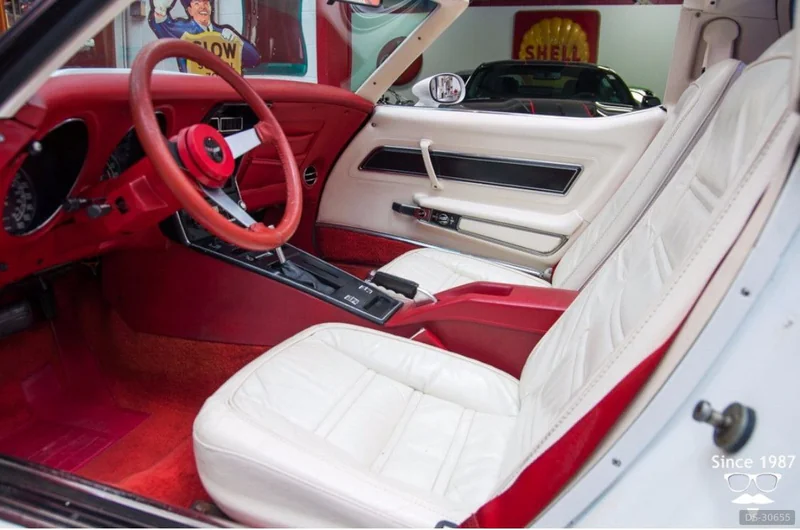 1977 Chevrolet Corvette C3 in Praha 4