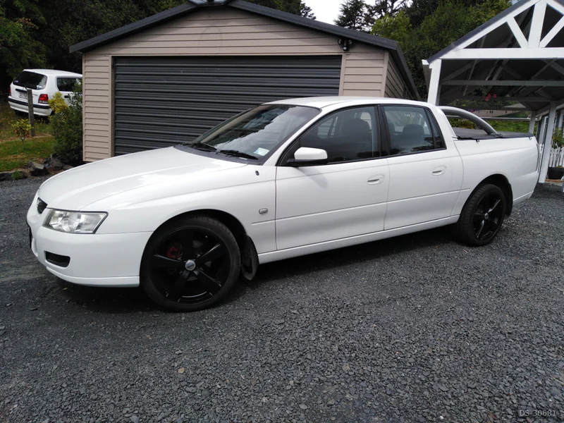 2005 Holden Crewman in Mosgiel