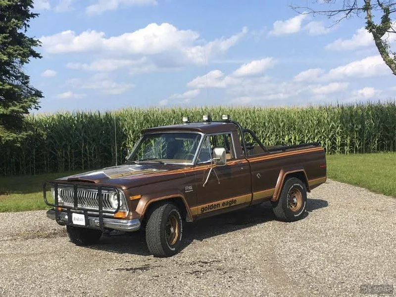 1977 Jeep J10 Golden Eagle in Ottawa 2