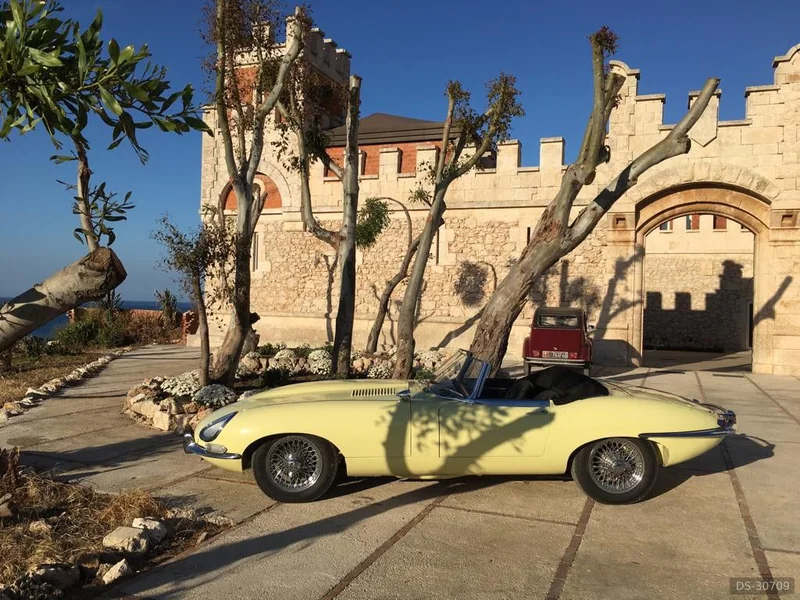 1968 Jaguar E-Type in Catania 8