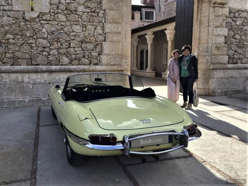 1968 Jaguar E-Type in Catania 9