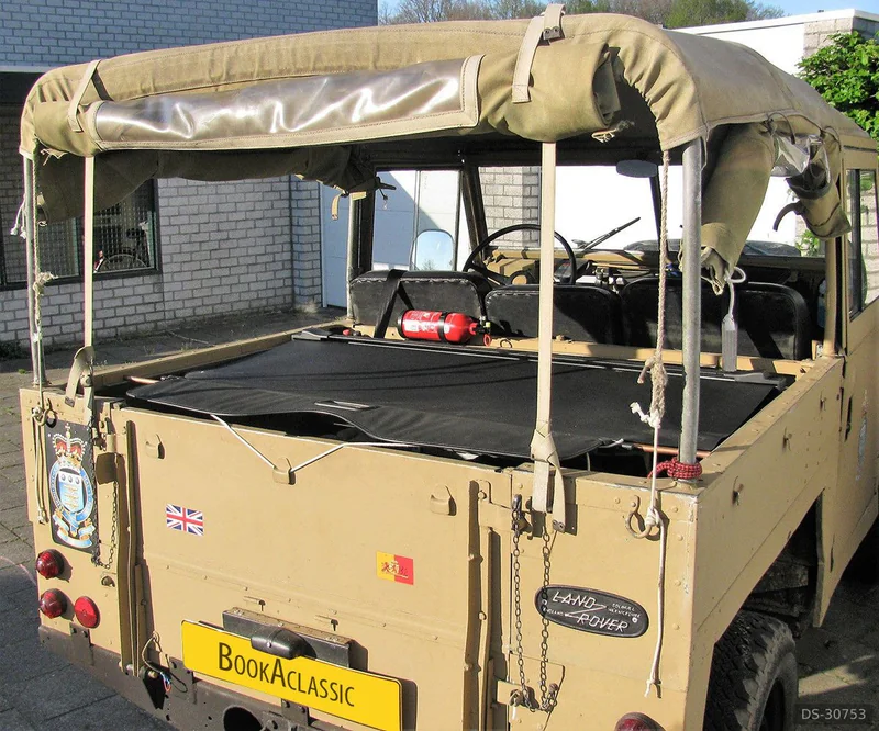 1972 Land Rover 88 Lightweight IIA in Eindhoven 3