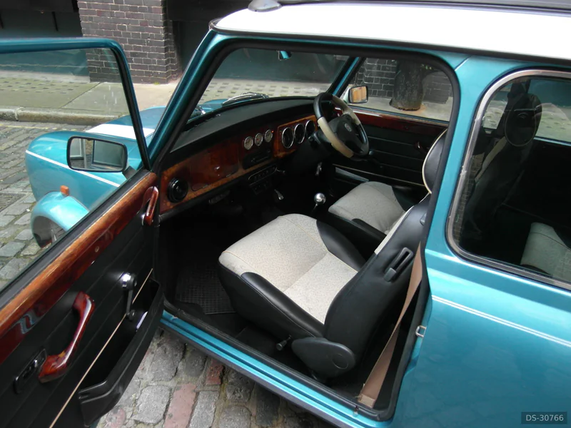 1998 Mini Cooper in London 5