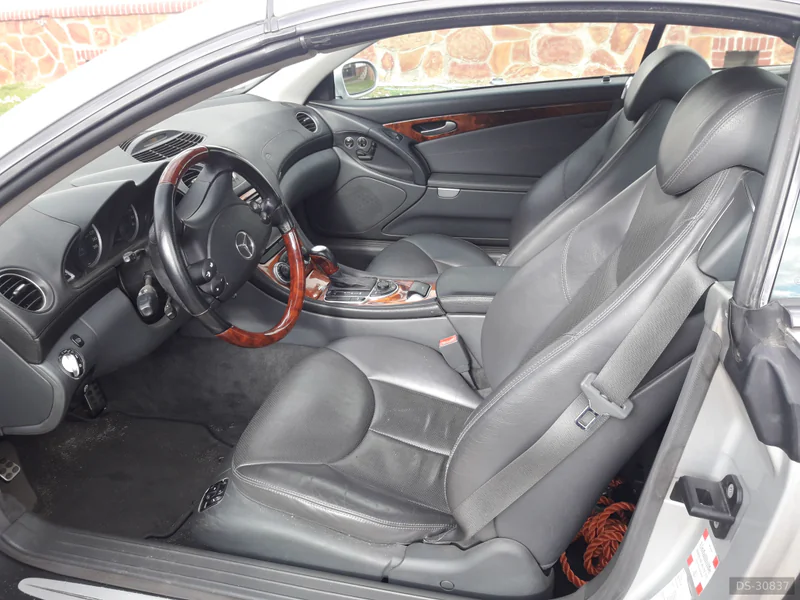 2001 Mercedes-Benz SL 500 Facelift in Praha 9 4
