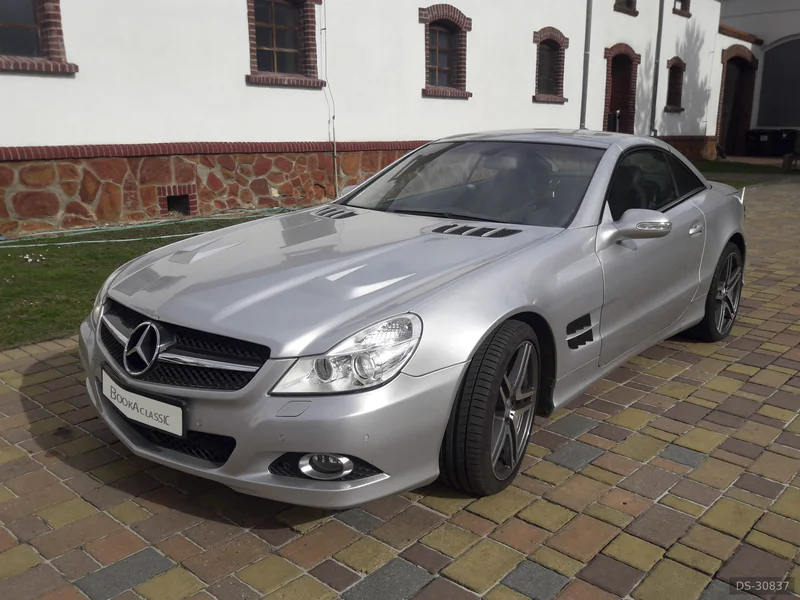 2001 Mercedes-Benz SL 500 Facelift in Praha 9 2