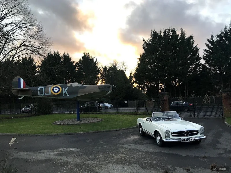 1965 Mercedes-Benz 230SL Pagoda in Croydon 6