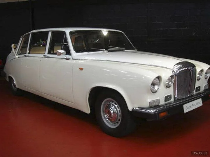 1989 Daimler D S420 Laundelette in Glasgow 2