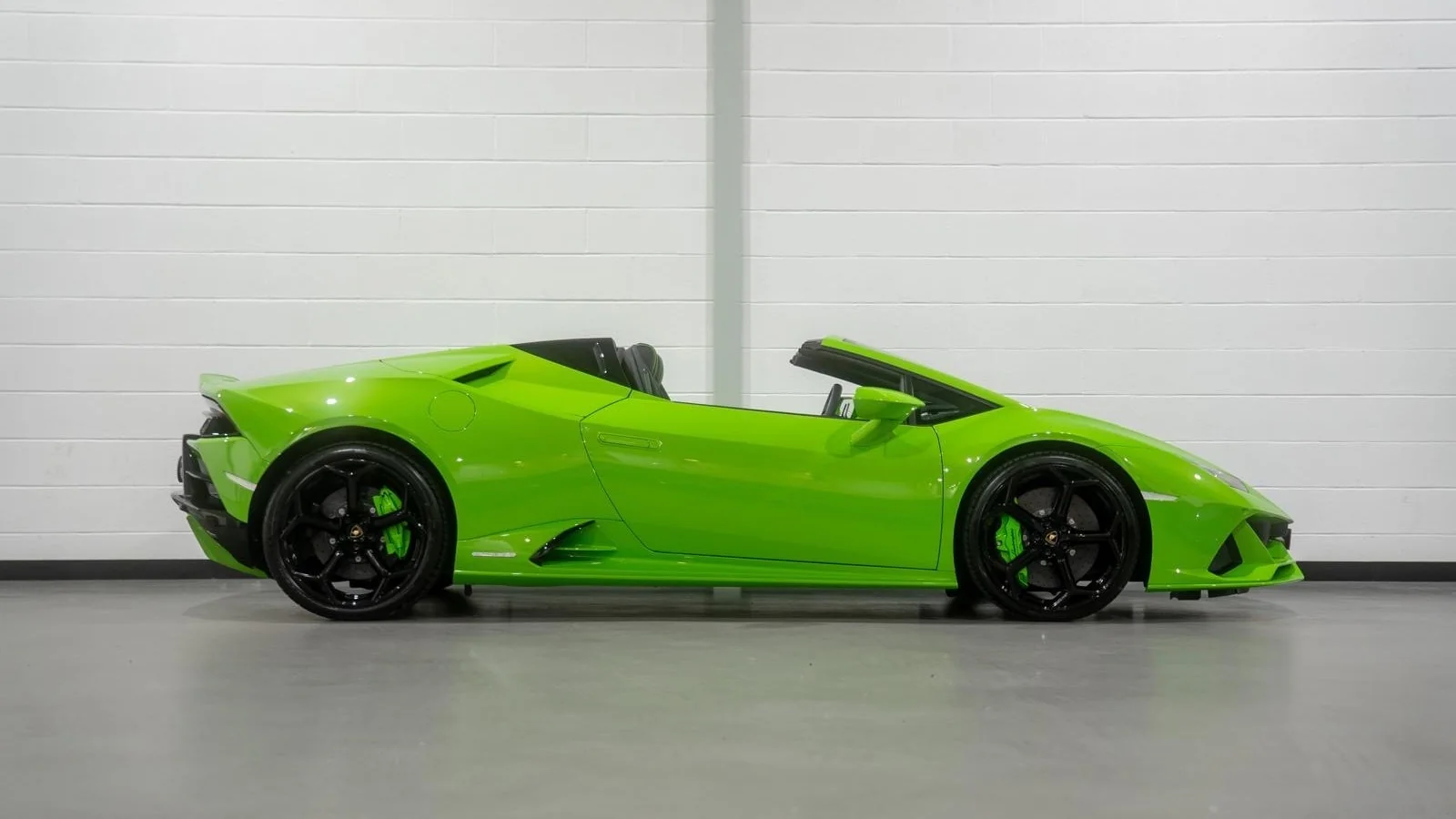 2024 Lamborghini Huracan EVO Spyder