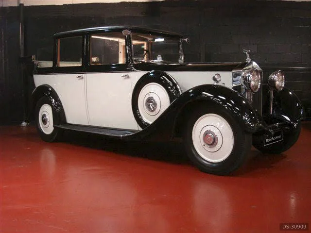 1935 Rolls-Royce 2025 Laundelette in Glasgow 2