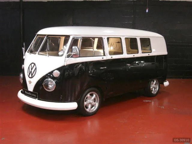 1935 Volkswagen Split Screen Campervan 2 Minibus in Glasgow 2