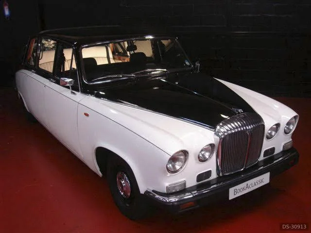 1989 Daimler DS 420 Laundelette in Glasgow 3